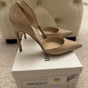 Manolo Blahnik Taylor Dorsay Pumps Nude